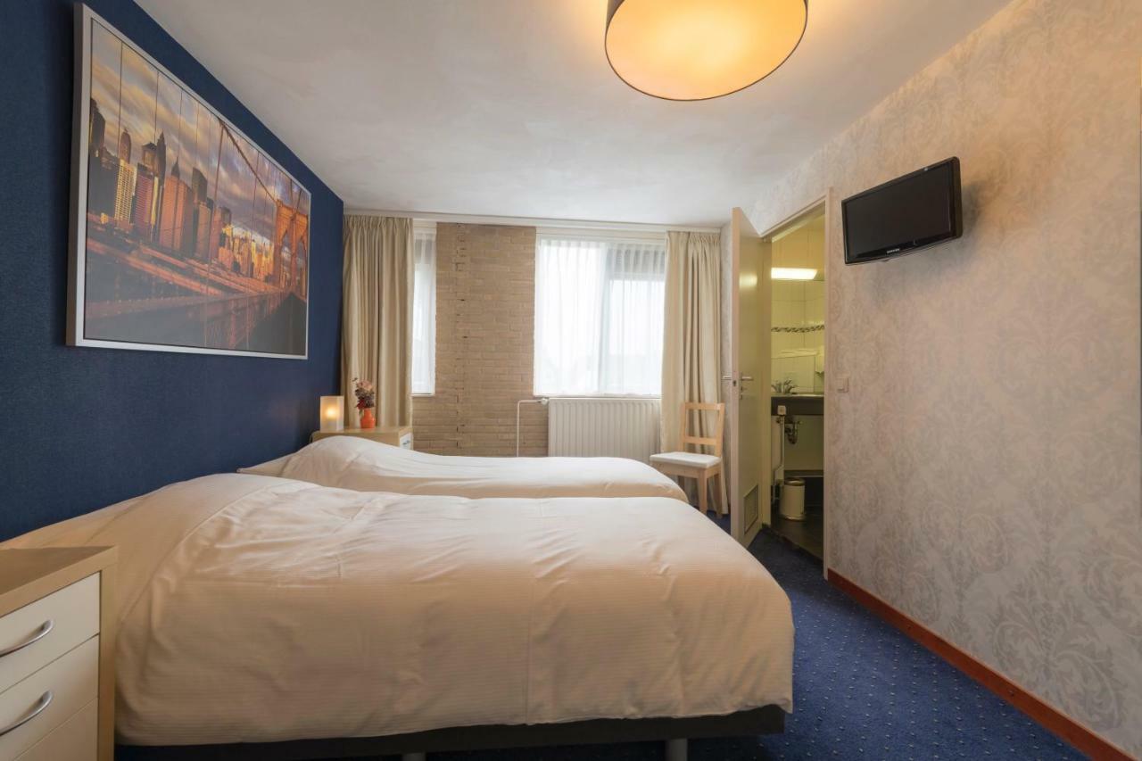 De Waag Hotel Makkum Bagian luar foto